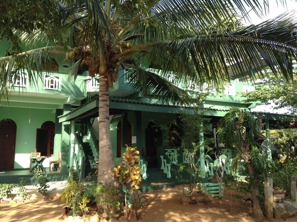 Lagoon Inn Hambantota Exteriér fotografie